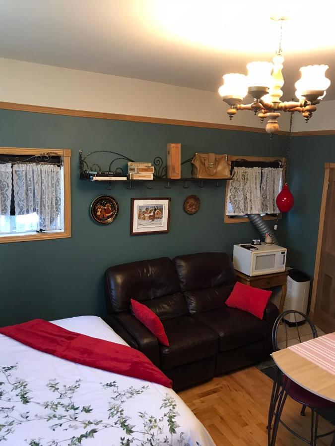 Chez Odette, Loft Intime Apartment Roberval Luaran gambar